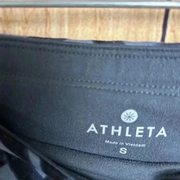 *Athleta Splash Relay Cropped Bamboo Print Gray Size S - Picture 6 of 12